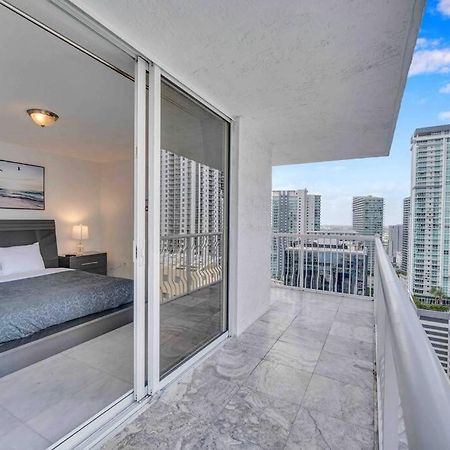 Iconic High Floor 3 Bedrooms In The Heart Of Miami Exterior photo