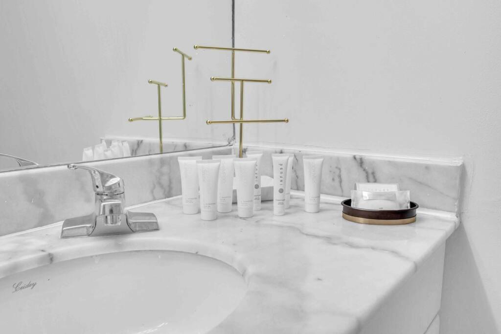 Iconic High Floor 3 Bedrooms In The Heart Of Miami Exterior photo