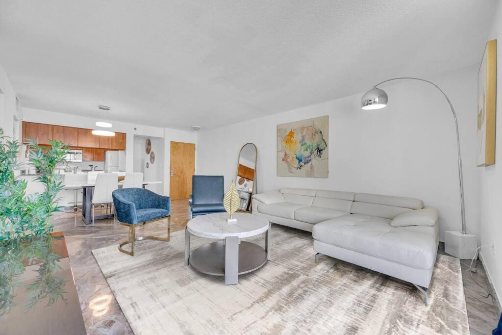Iconic High Floor 3 Bedrooms In The Heart Of Miami Exterior photo
