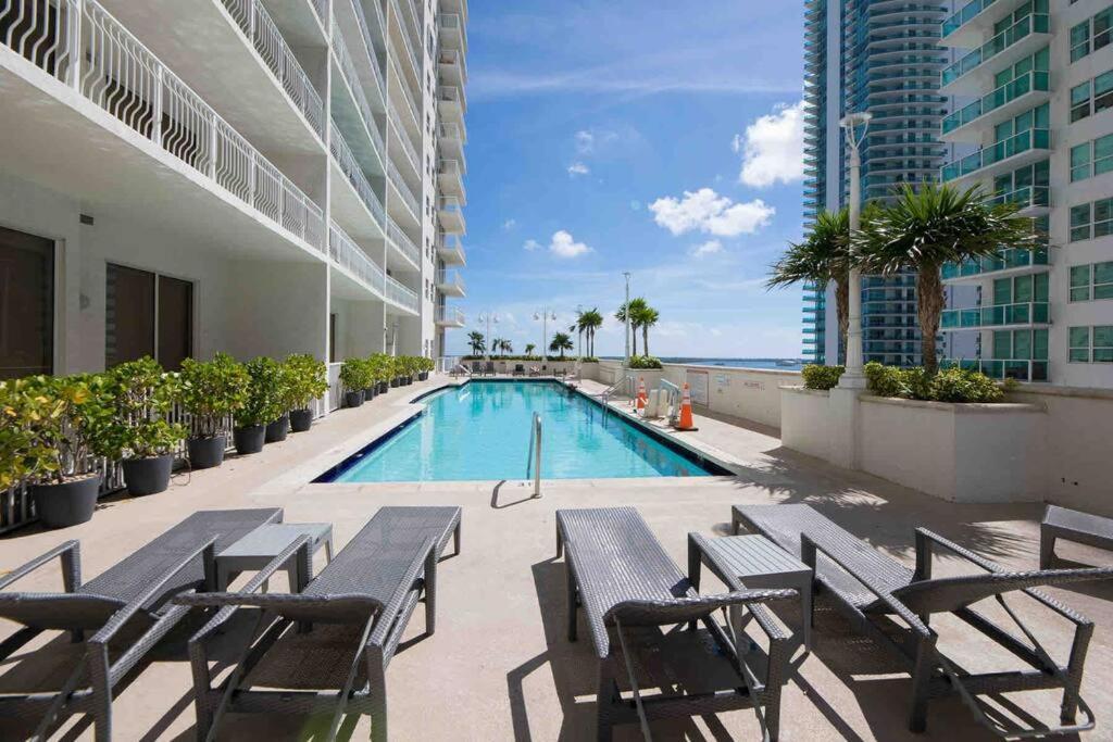Iconic High Floor 3 Bedrooms In The Heart Of Miami Exterior photo