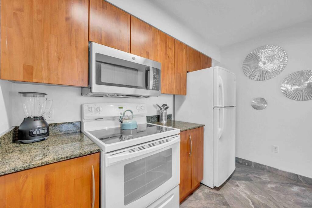 Iconic High Floor 3 Bedrooms In The Heart Of Miami Exterior photo
